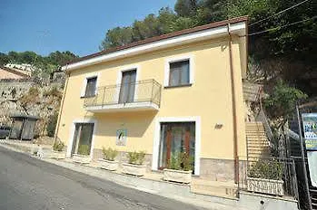 Hotel Holiday House Santa Rita Minori