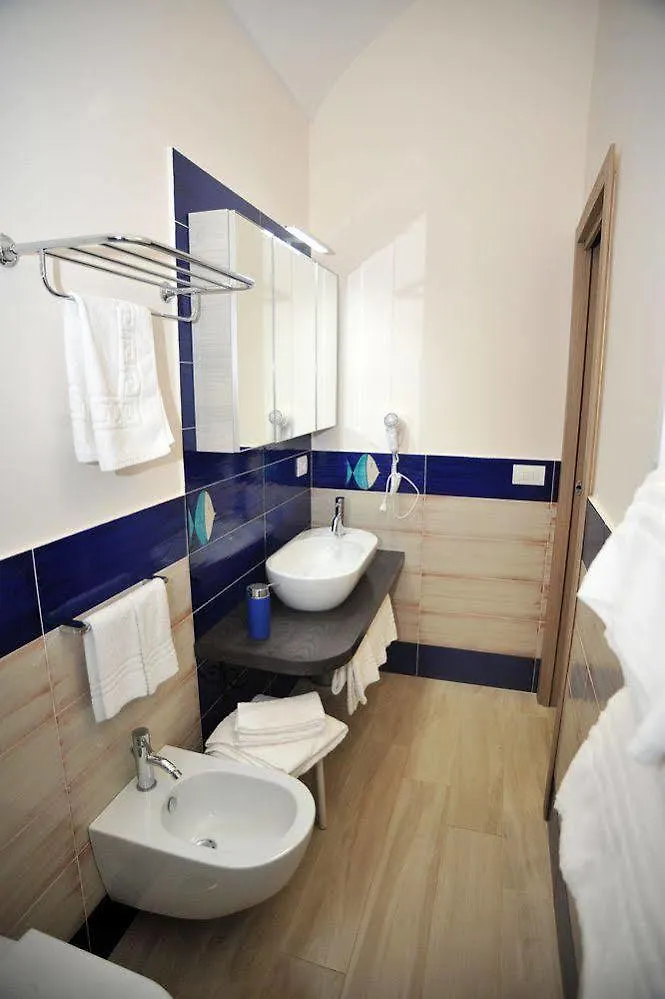 Holiday House Santa Rita Minori Hotel