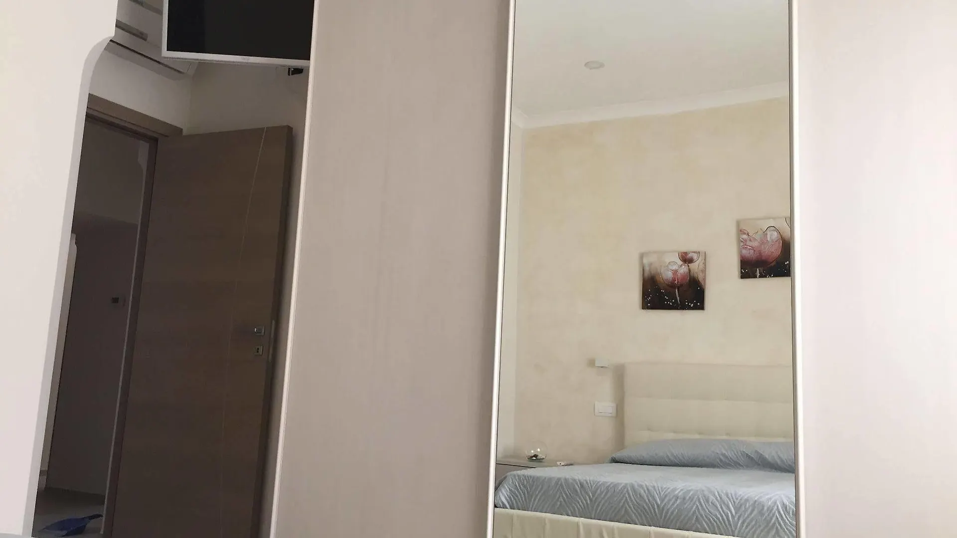 Hotel Holiday House Santa Rita Minori